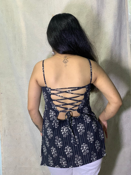 Luna Lace Kurt